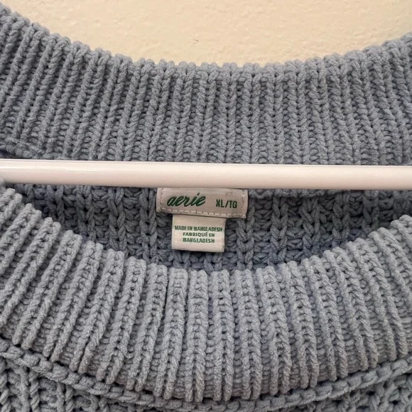 American Eagle Oversized Sweater - Picture 6 of 7